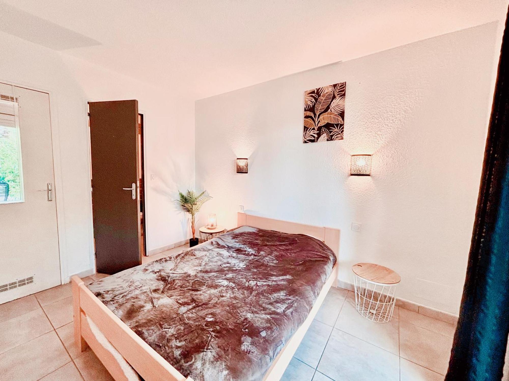Appartement Calme Avec Jardin Privatif - 3 - Canet-en-Roussillon Exteriör bild