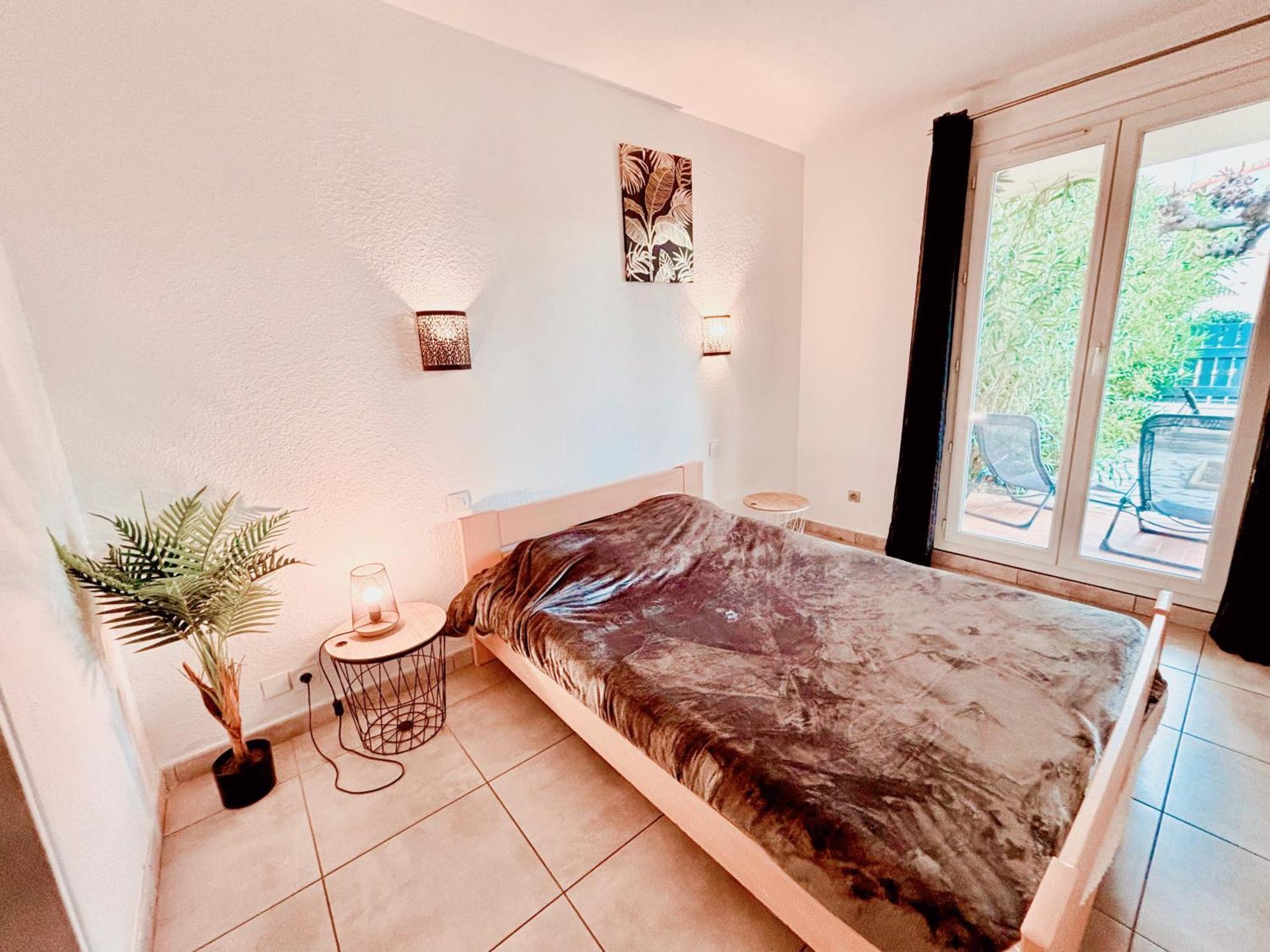 Appartement Calme Avec Jardin Privatif - 3 - Canet-en-Roussillon Exteriör bild