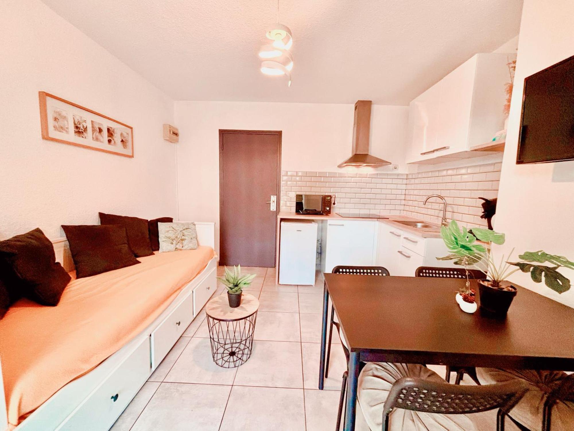 Appartement Calme Avec Jardin Privatif - 3 - Canet-en-Roussillon Exteriör bild